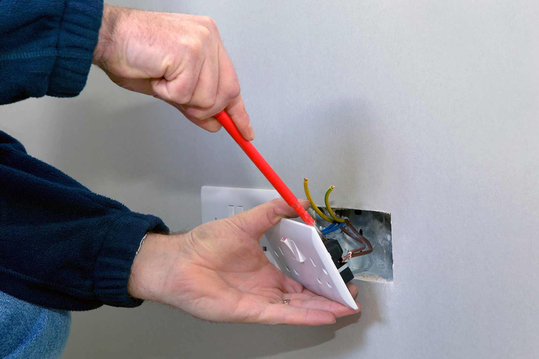 Our electricians can install plug sockets for domestic and commercial proeprties in West Dulwich and the local area. 